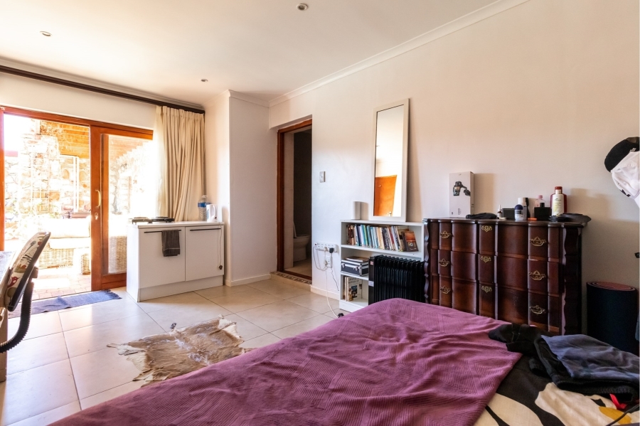 6 Bedroom Property for Sale in Capri Western Cape